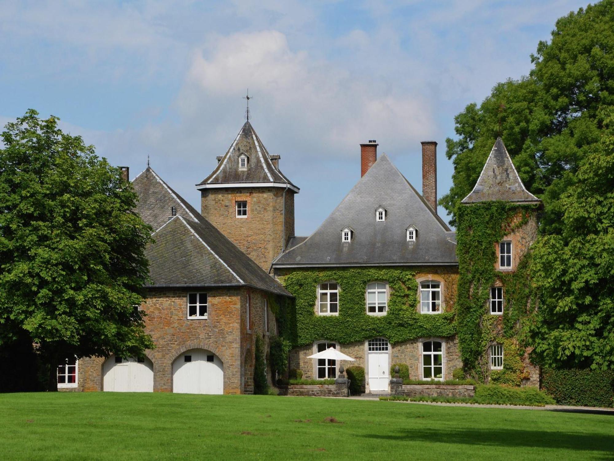 Delightful Castle In Bastogne With Bubble Bath Villa Exterior foto
