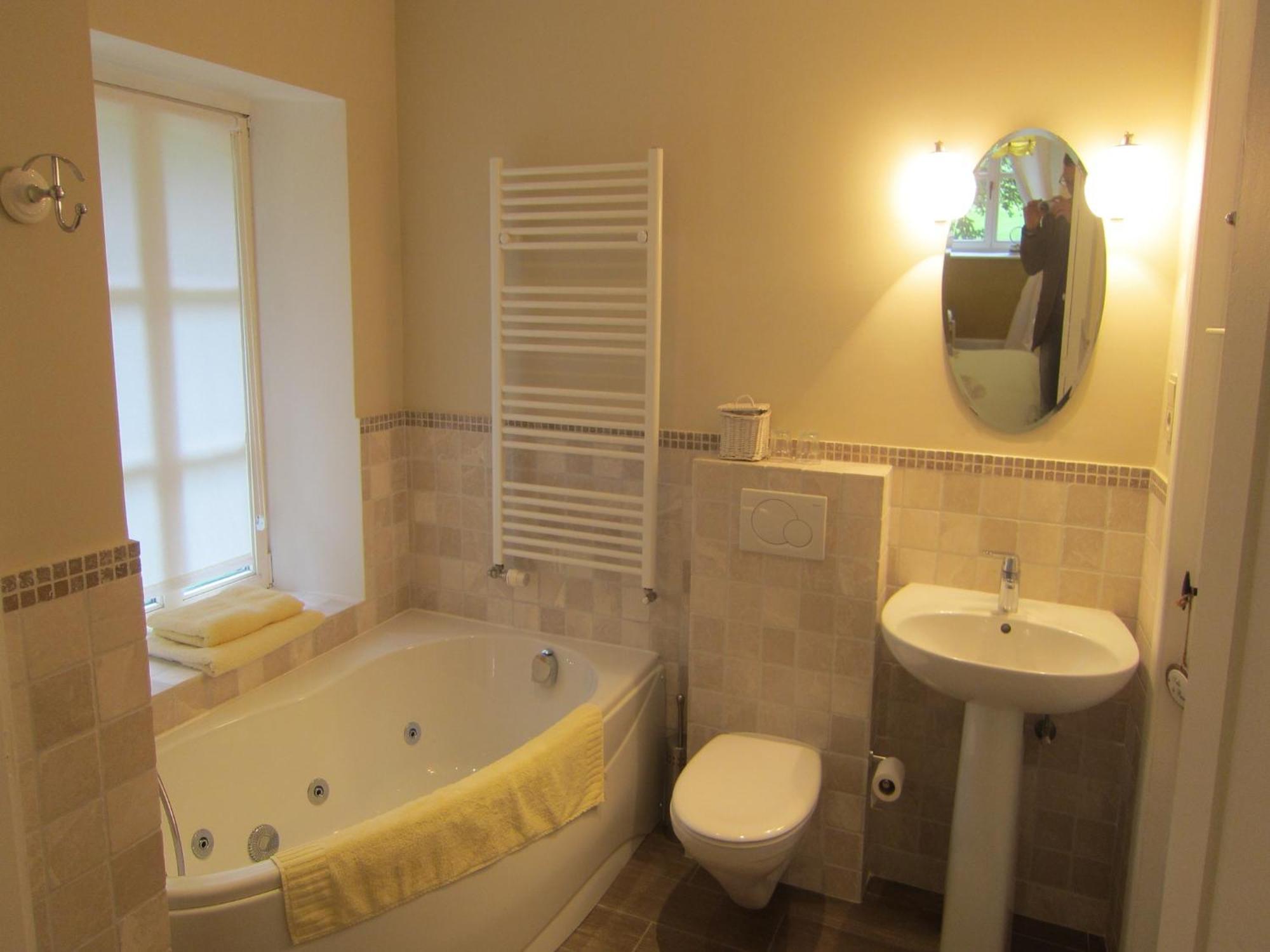 Delightful Castle In Bastogne With Bubble Bath Villa Exterior foto